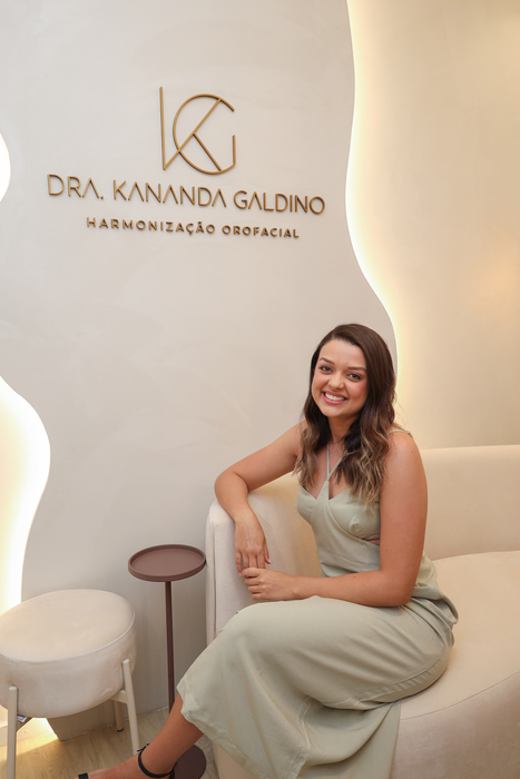 Dra. Kananda Galdino - especialista em rinomodelação estruturada
